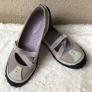 NEW! Clark Privo Mary Jane Flats Cream Beige Sz 5